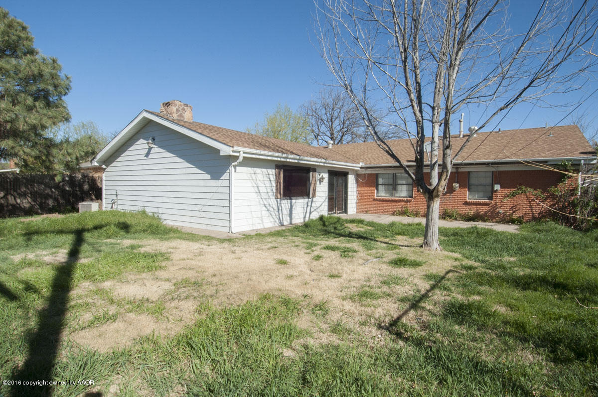 6003 Hanson Road Amarillo, TX 79106 - Photo 24 of 30 YARD VIEW 1