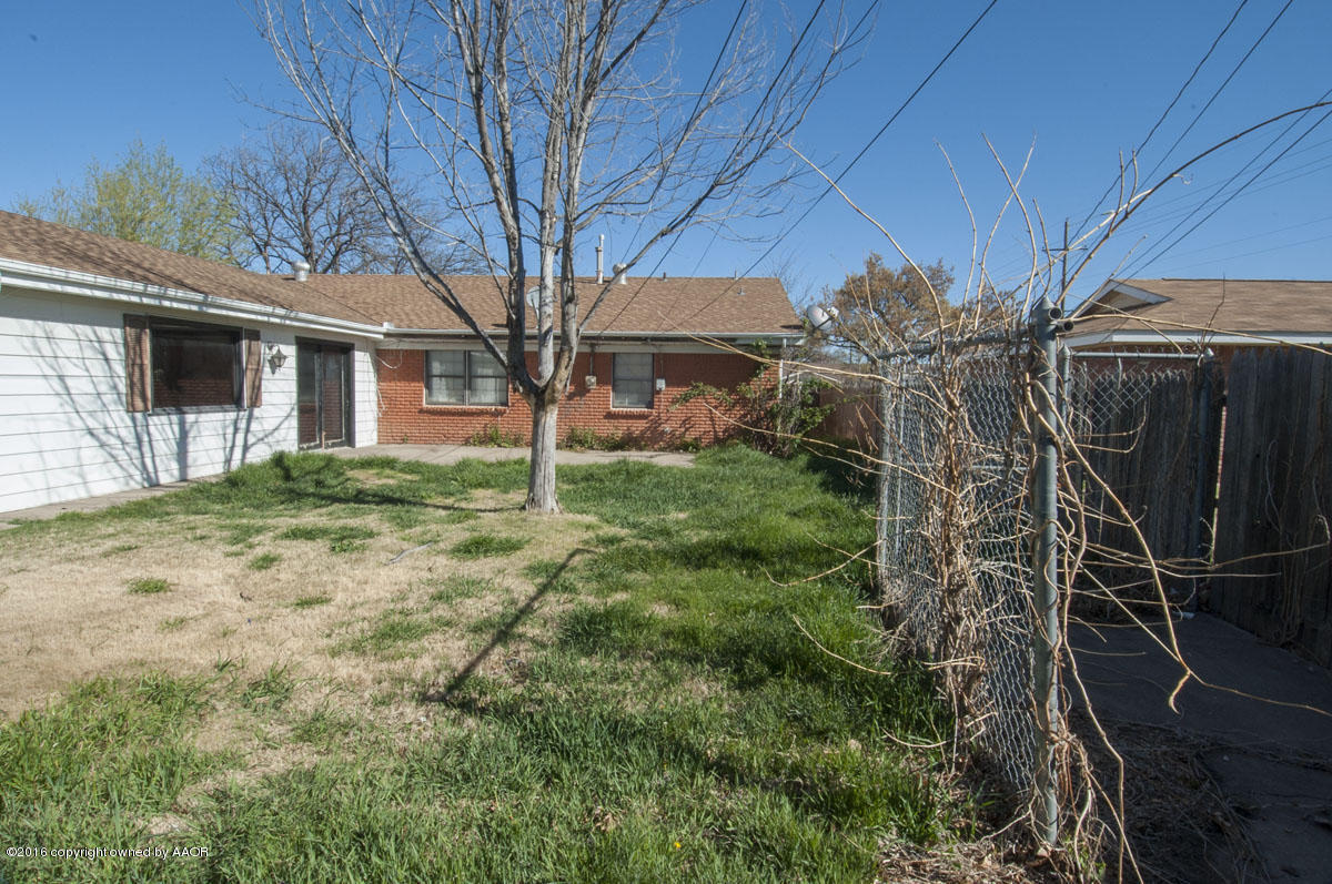 6003 Hanson Road Amarillo, TX 79106 - Photo 25 of 30 YARD VIEW 2