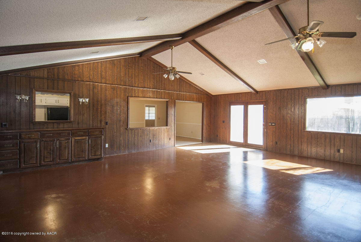6003 Hanson Road Amarillo, TX 79106 - Photo 5 of 30 DEN VIEW 3