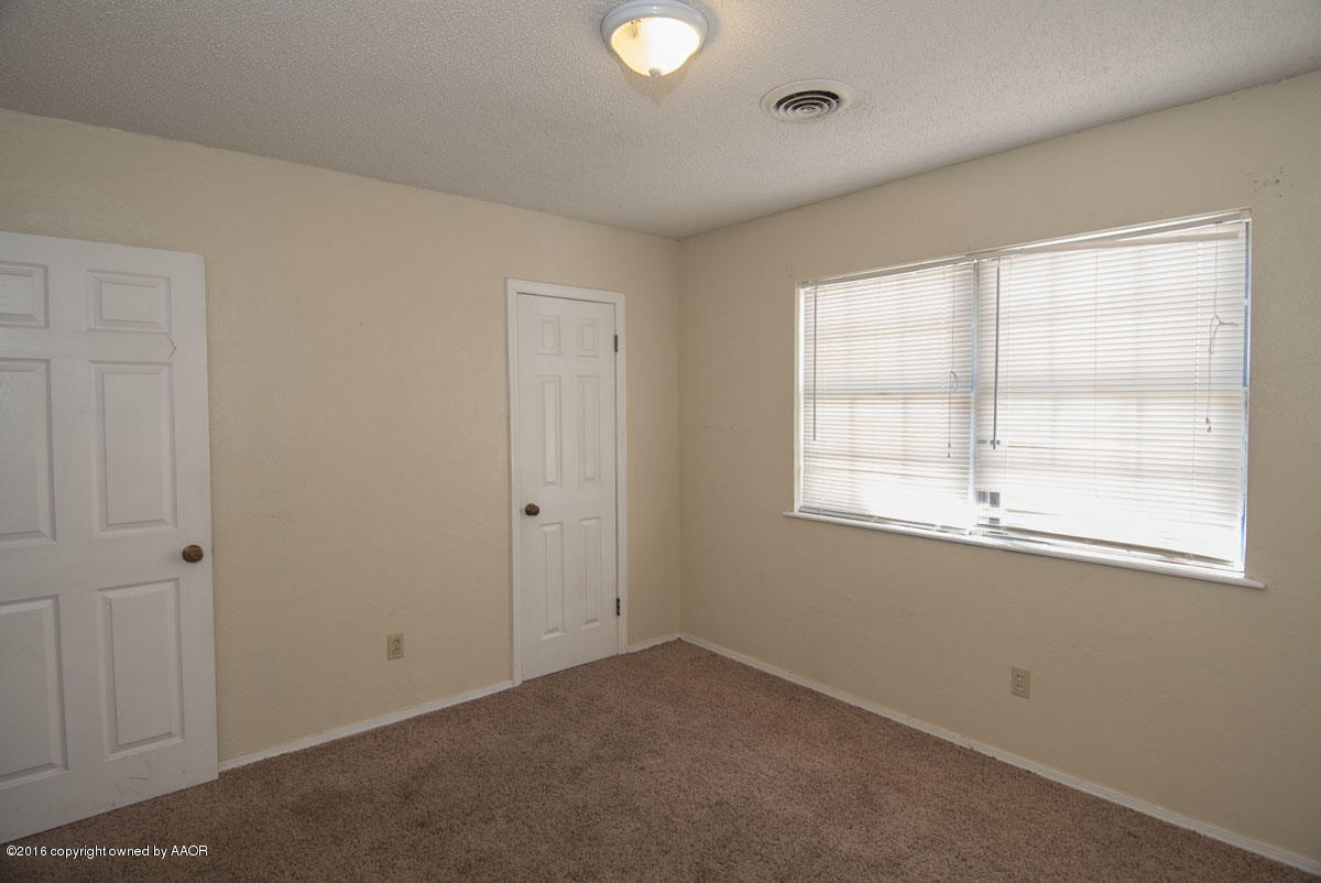 6003 Hanson Road Amarillo, TX 79106 - Photo 8 of 30 BEDROOM 2 VIEW 2