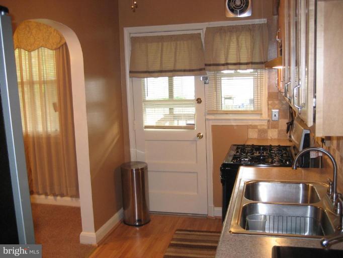 3725 Raspe Avenue Baltimore, MD 21206 - Photo 5 of 8 Kitchen