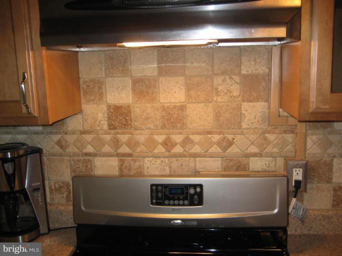 3725 Raspe Avenue Baltimore, MD 21206 - Photo 6 of 8 Kitchen #2