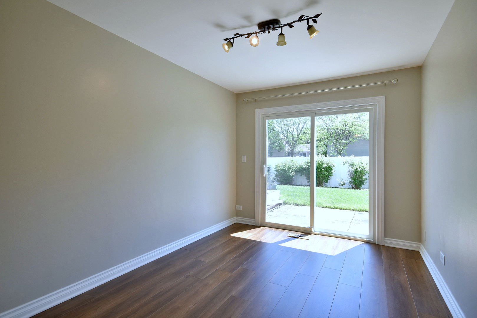 1157 Longford Road Bartlett, IL 60103 - Photo 21 of 37 Gallery Image 21