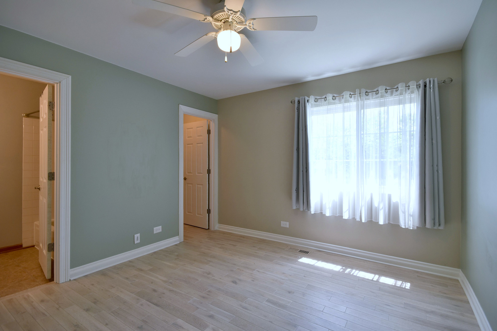 1157 Longford Road Bartlett, IL 60103 - Photo 33 of 37 Gallery Image 33