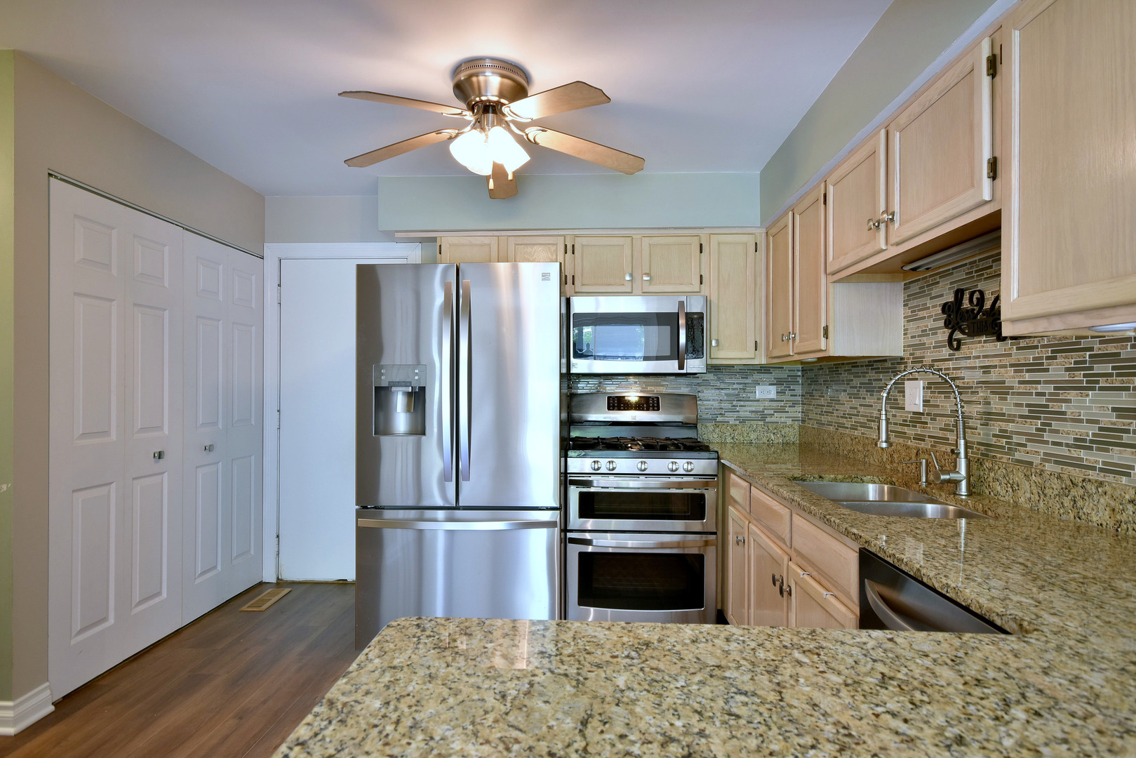 1157 Longford Road Bartlett, IL 60103 - Photo 6 of 37 Gallery Image 6
