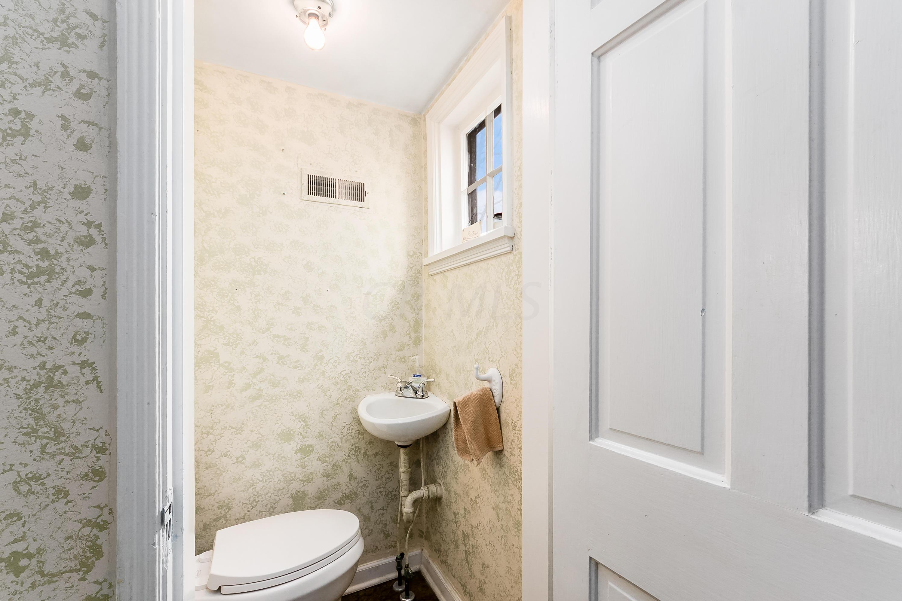 955 Vernon Road Columbus, OH 43209 - Photo 19 of 36