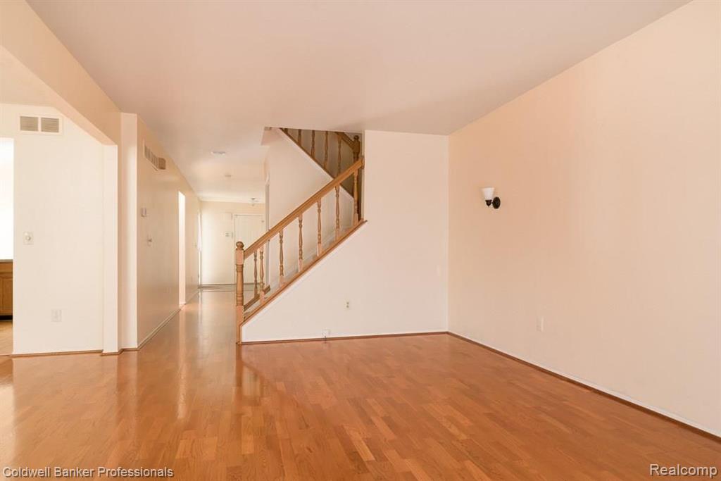 1825 Reis Court Rochester Hills, MI 48309 - Photo 16 of 30
