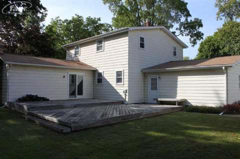 5138 East Carpenter Road Flint, MI 48506 - Photo 8 of 70 20421497-7.JPG