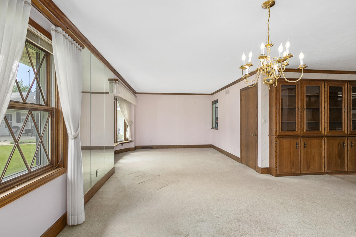 1863 Elizabeth Lane, Unit 68 Jenison, MI 49428 - Photo 5 of 40 IMG_1004