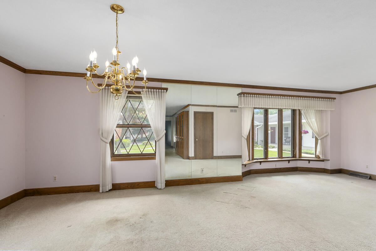 1863 Elizabeth Lane, Unit 68 Jenison, MI 49428 - Photo 6 of 40 IMG_1005