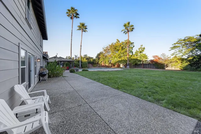 $1,645,000 | 436 Laguna Vista Road, Santa Rosa, CA 95401