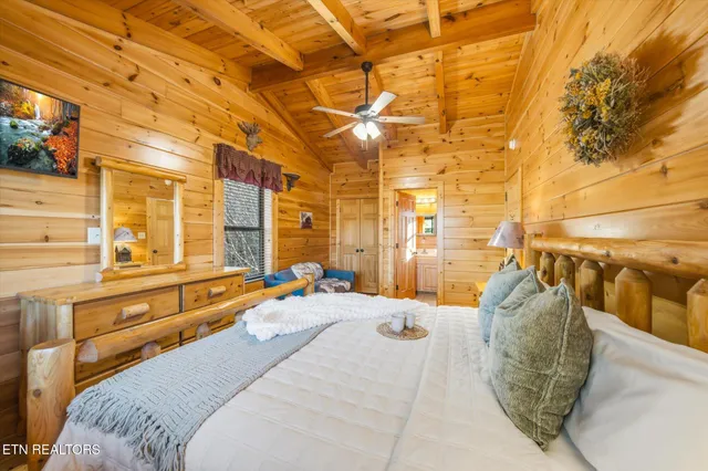 $514,900 | 2016 Bear Creek Way, Pigeon Forge, TN 37862