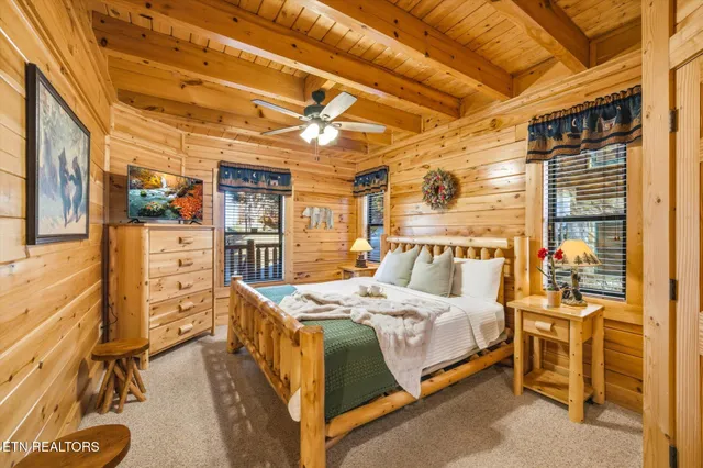 $514,900 | 2016 Bear Creek Way, Pigeon Forge, TN 37862