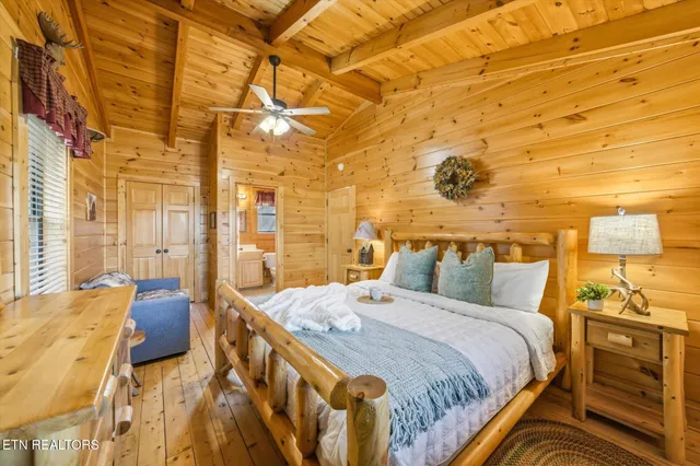 $514,900 | 2016 Bear Creek Way, Pigeon Forge, TN 37862