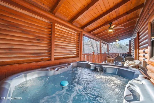 $514,900 | 2016 Bear Creek Way, Pigeon Forge, TN 37862