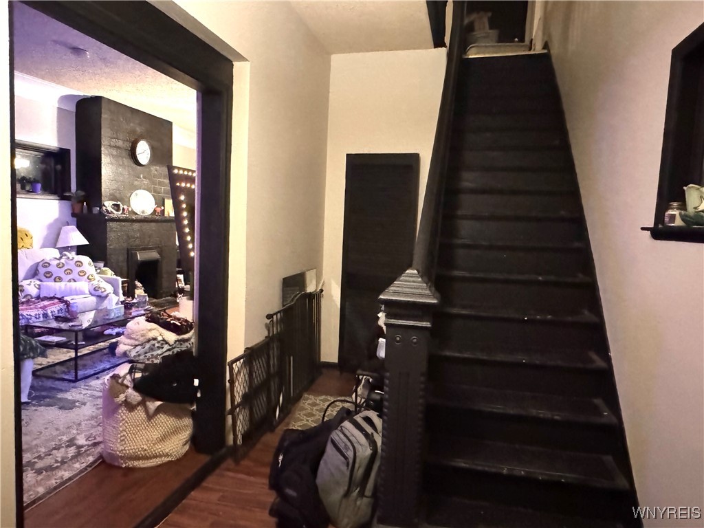 28 Ripley Place Buffalo, NY 14213 - Photo 3 of 26