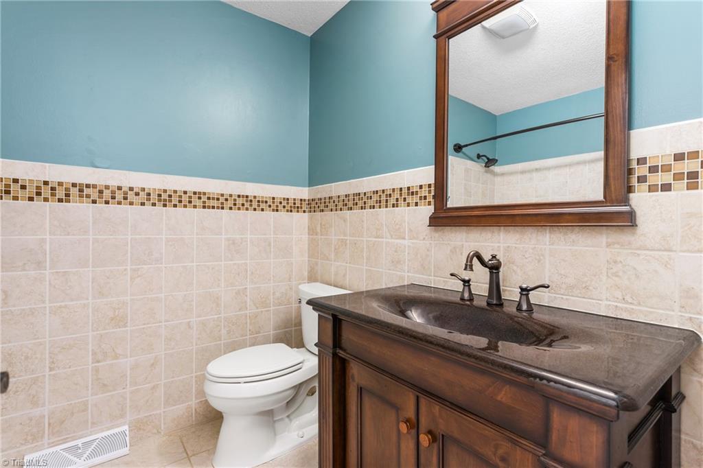 1409 Talbot Road Pleasant Garden, NC 27313 - Photo 26 of 47