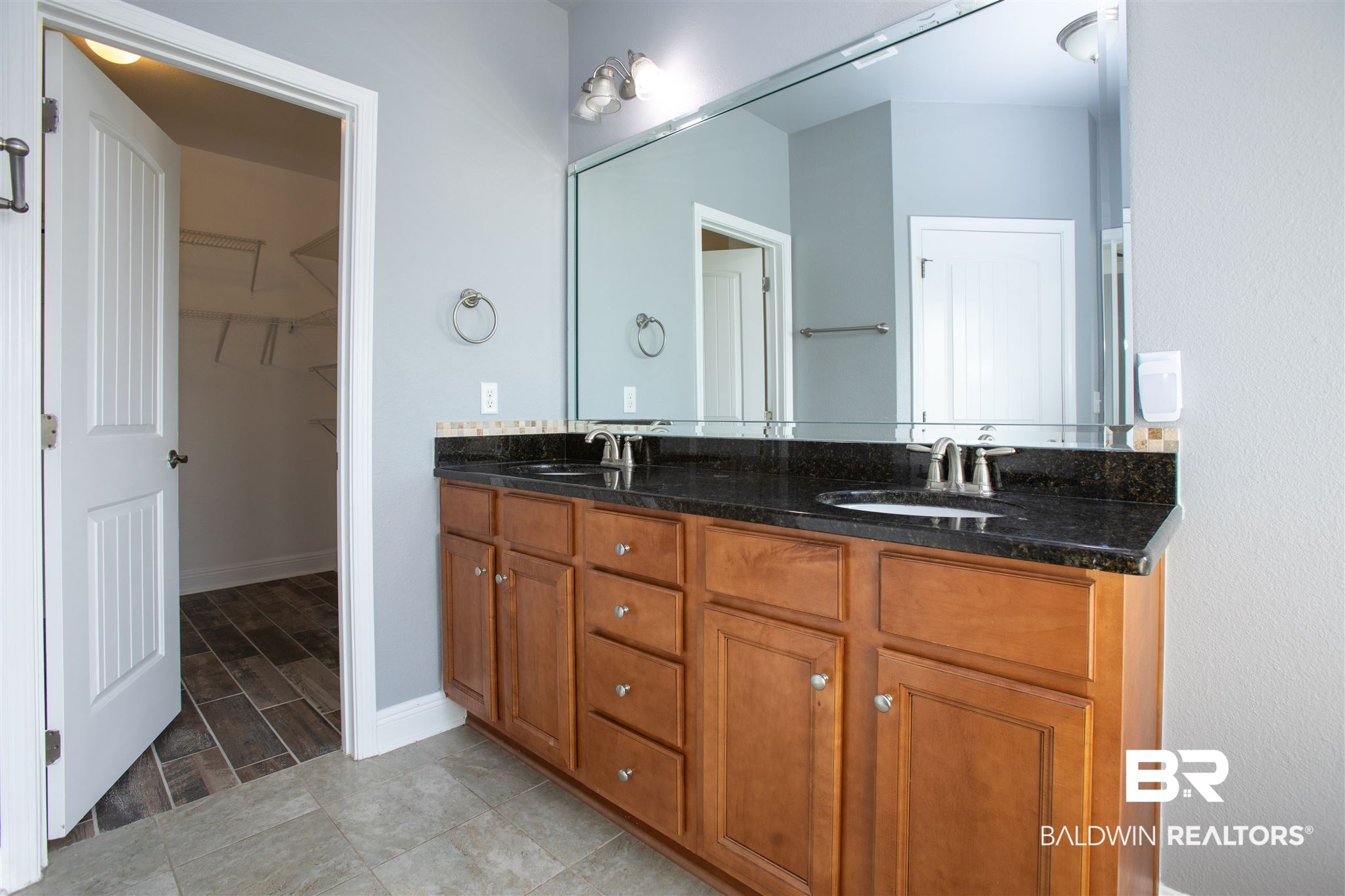 7029 Rocky Rd Loop Gulf Shores, AL 36542 - Photo 34 of 43 master bath