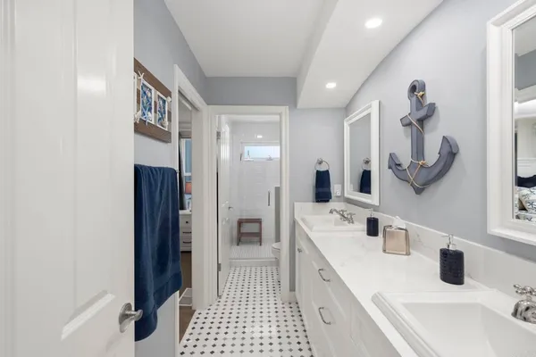 $4,950,000 | 2122 Del Mar Heights Road, Del Mar, CA 92014