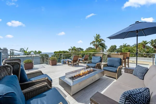 $4,950,000 | 2122 Del Mar Heights Road, Del Mar, CA 92014