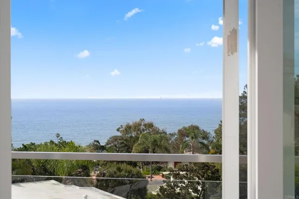 $4,950,000 | 2122 Del Mar Heights Road, Del Mar, CA 92014
