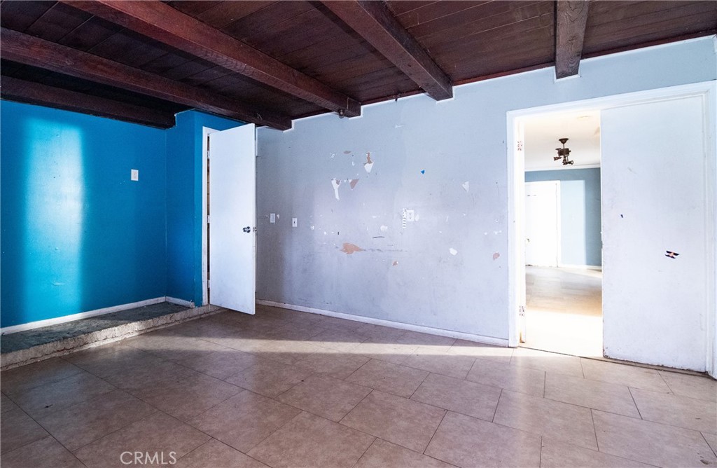 112 East Caldwell Street Compton, CA 90220 - Photo 15 of 39