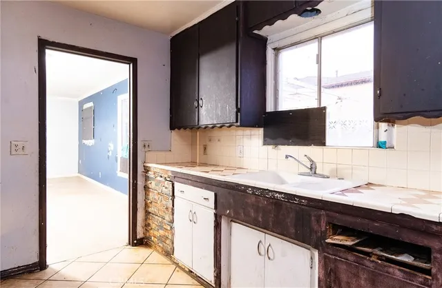 $599,000 | 112 East Caldwell Street, Compton, CA 90220