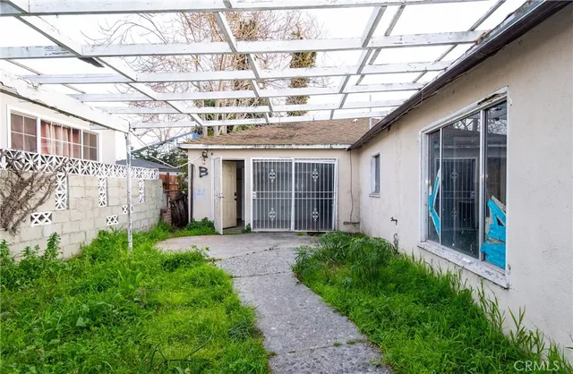 $599,000 | 112 East Caldwell Street, Compton, CA 90220