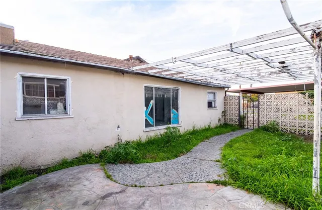 $599,000 | 112 East Caldwell Street, Compton, CA 90220