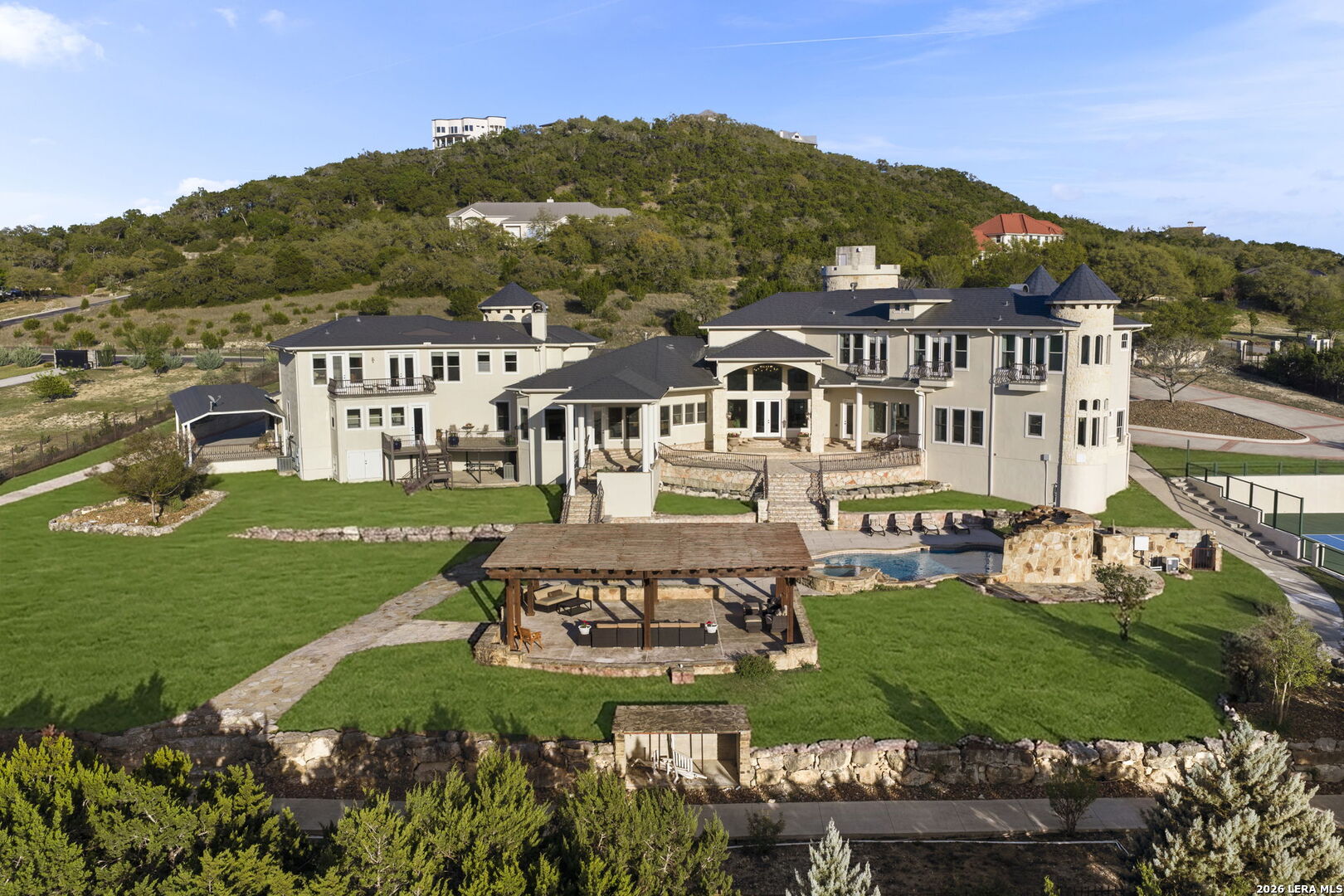 6762 Mnr Hl Road San Antonio, TX 78257 - Photo 3 of 51 an aerial view of a house with a garden