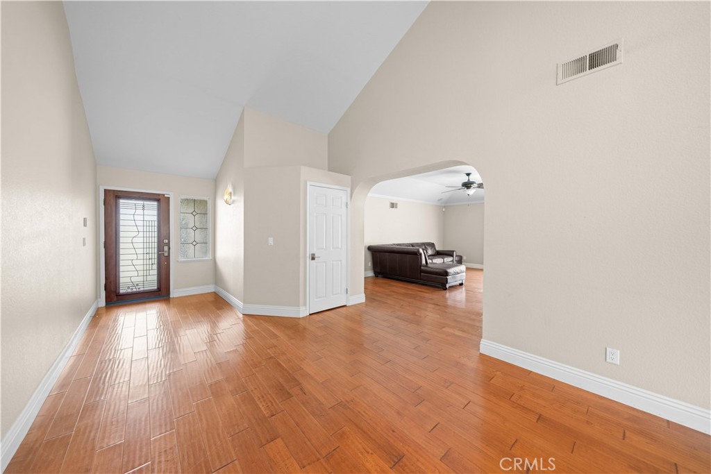 9522 Orange Street Rancho Cucamonga, CA 91737 - Photo 5 of 39