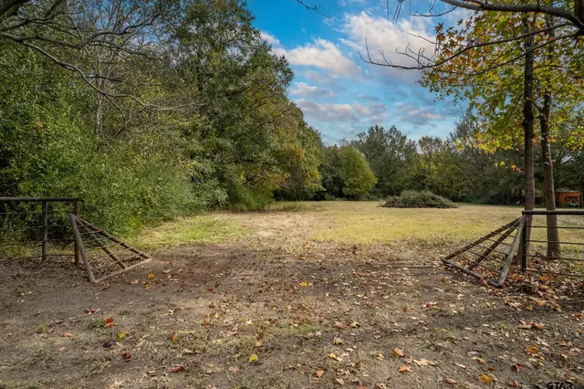 a view of a outdoor space
