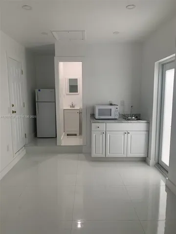 $1,250 | 20354 Southwest 131st Court, Unit A, Miami, FL 33177