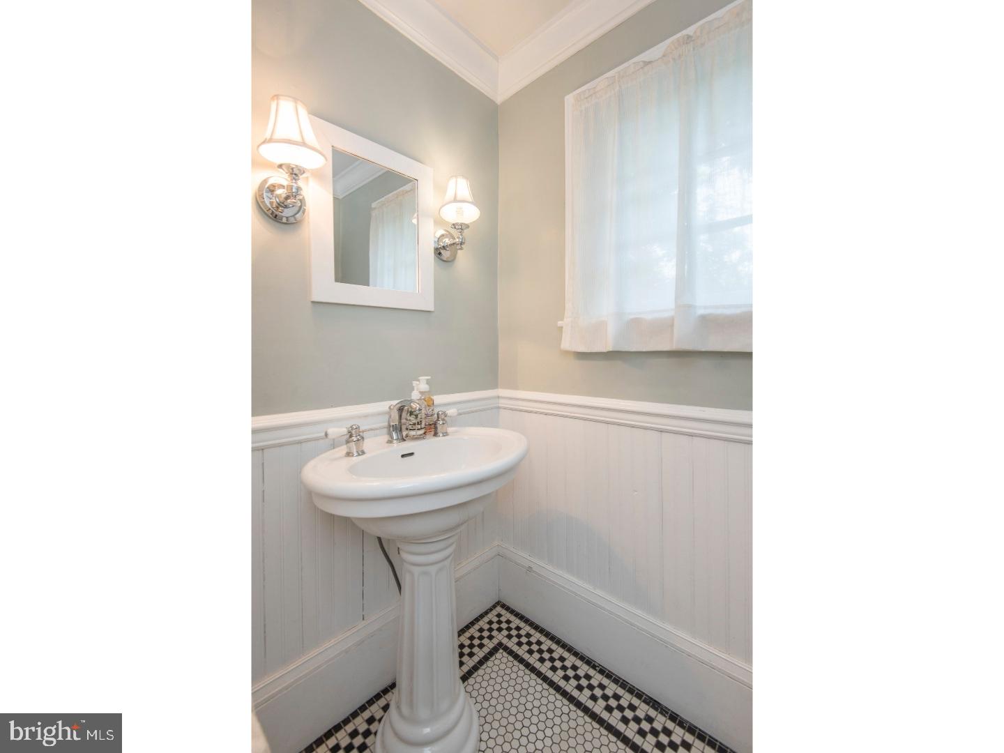 320 Kent Road Bala Cynwyd, PA 19004 - Photo 10 of 25 Half Bath