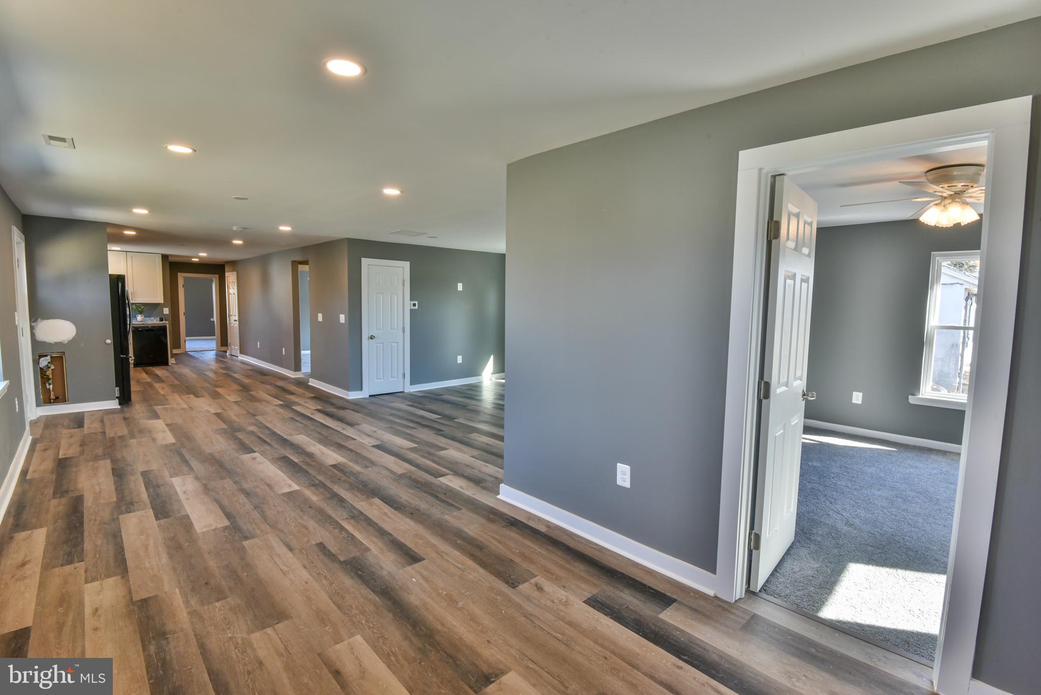 2927 North Rolling Road Windsor Mill, MD 21244 - Photo 4 of 53