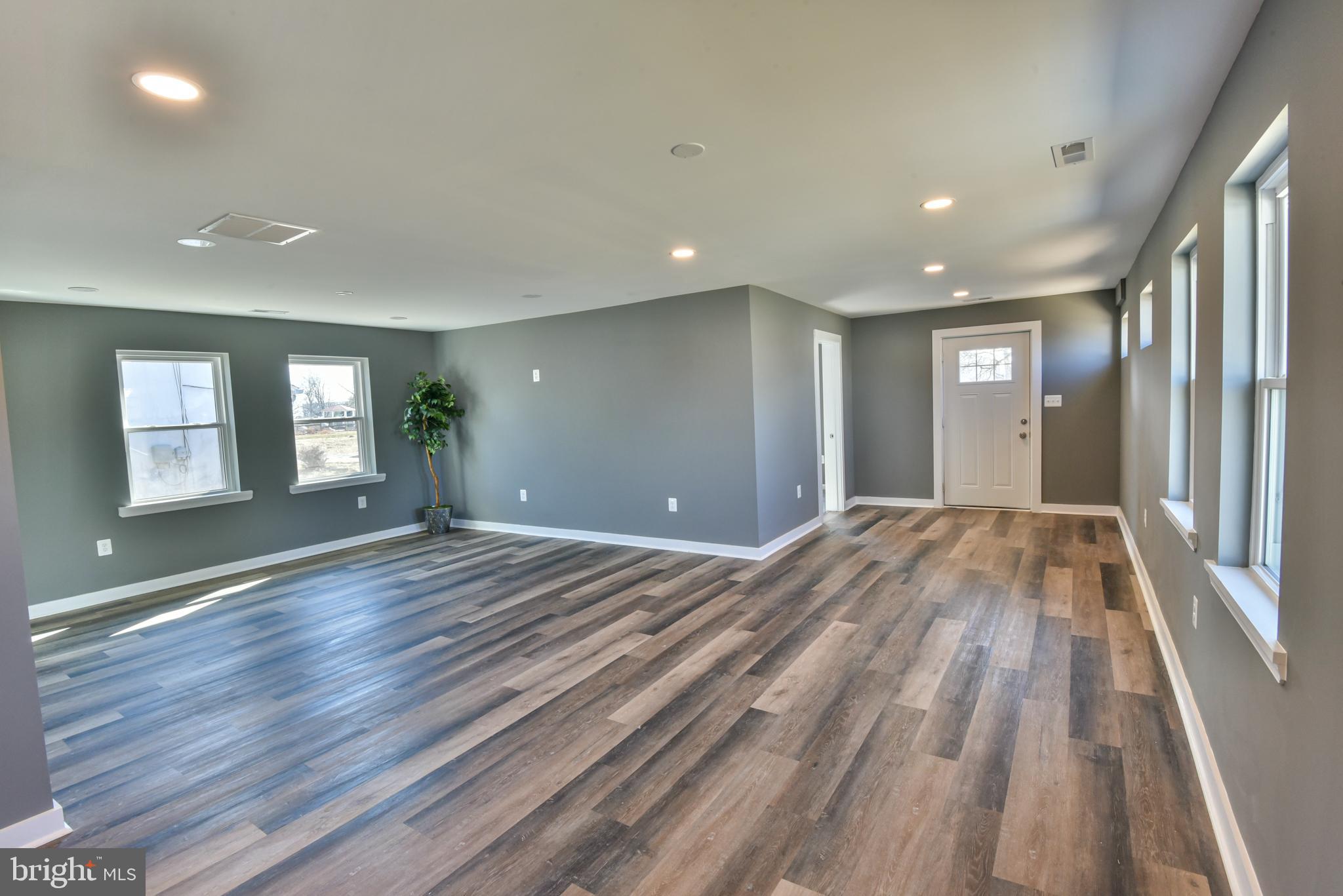 2927 North Rolling Road Windsor Mill, MD 21244 - Photo 7 of 53