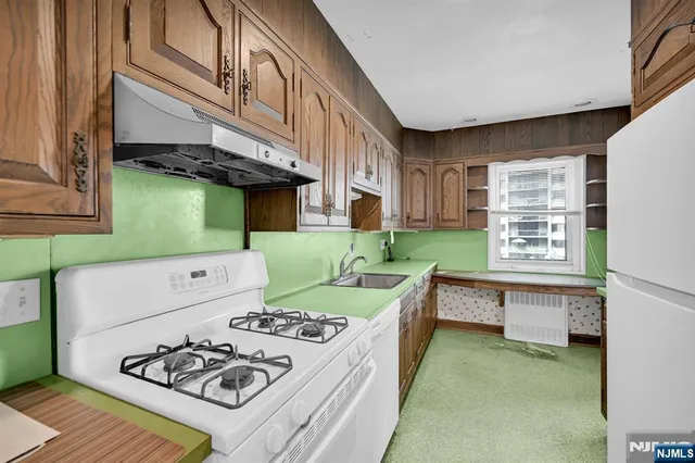 $109,000 | 280 Prospect Avenue, Unit 3N, Hackensack, NJ 07601