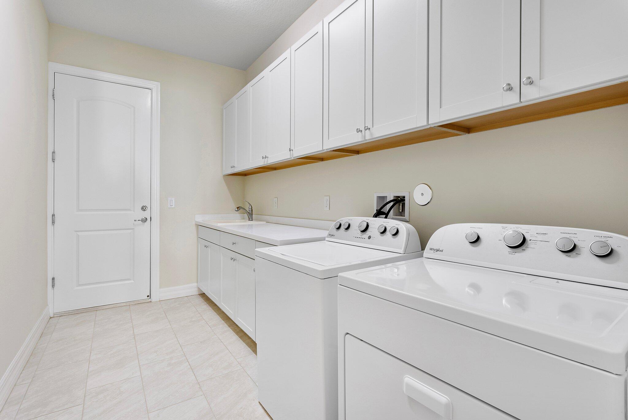 21908 Canadensis Circle, Unit 101 Boca Raton, FL 33428 - Photo 23 of 40 38-web-or-mls-0E2A7883