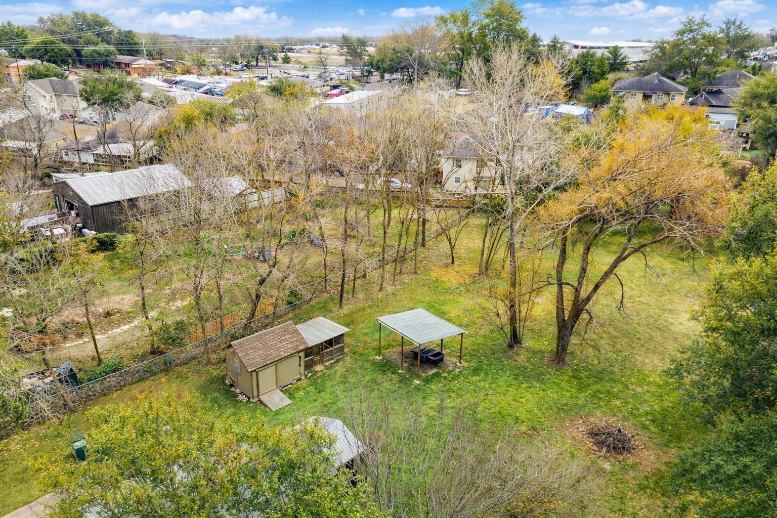 405 Hohldale Street Houston, TX 77091 - Photo 37 of 39 Rare opportunity to enjoy acreage, mature trees, and multiple living spaces within the city.