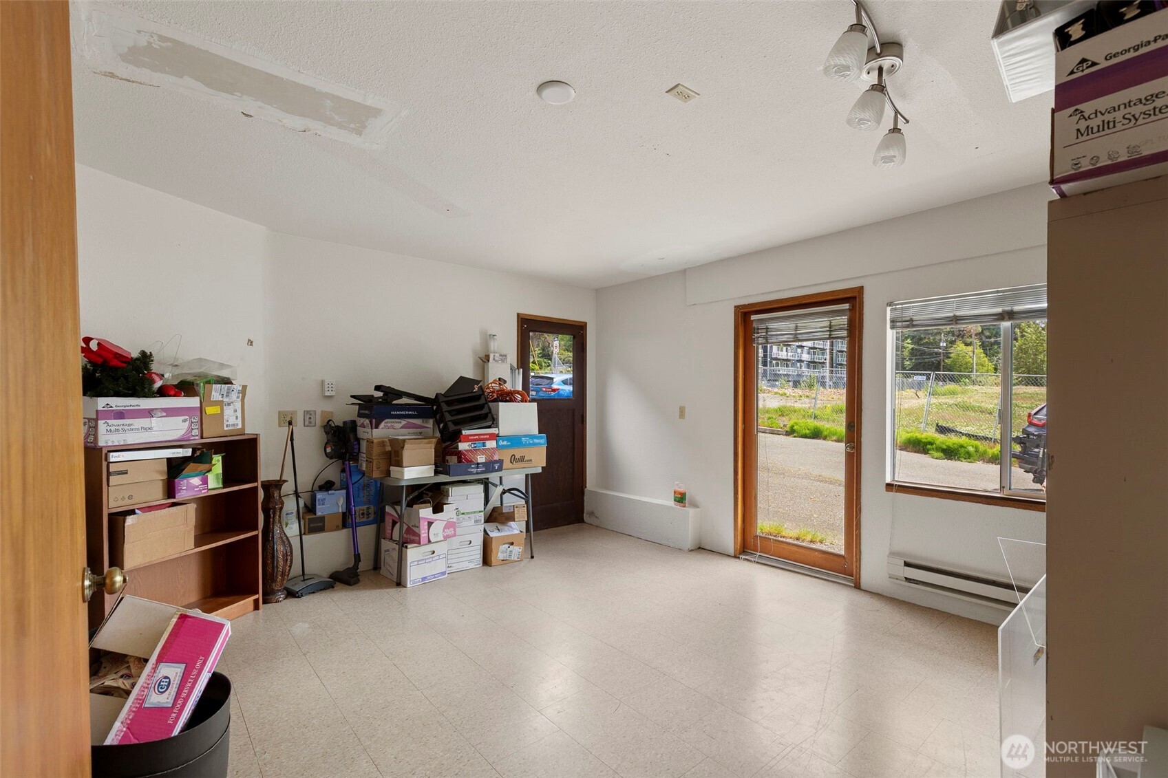 2321 Wheaton Way Bremerton, WA 98310 - Photo 11 of 27 Gallery Image 11