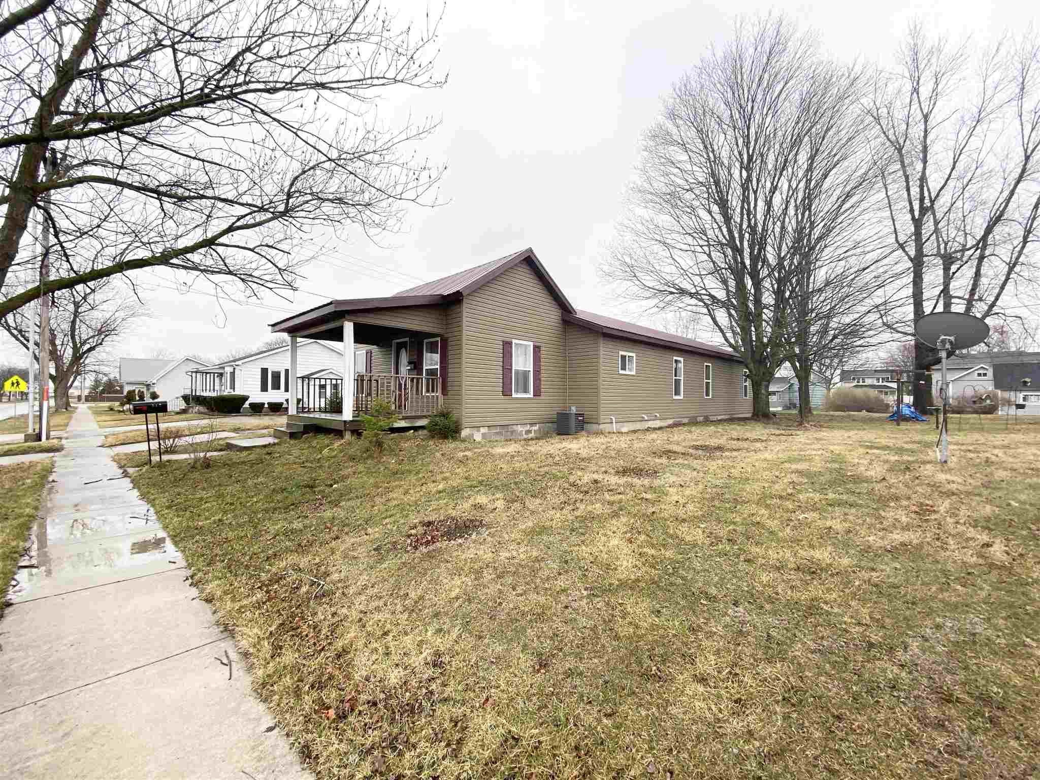 512 East Green Street Butler, IN 46721 - Photo 2 of 19