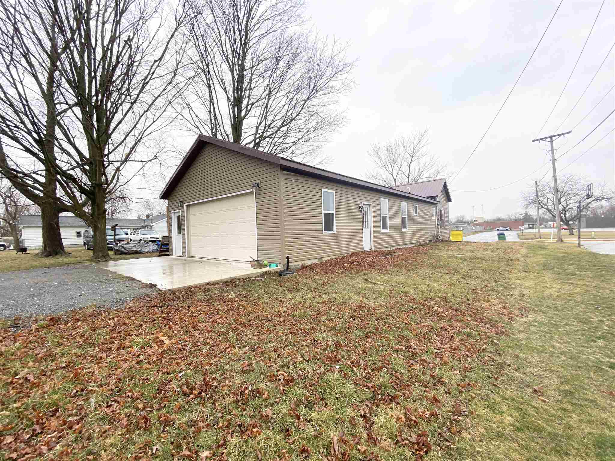 512 East Green Street Butler, IN 46721 - Photo 3 of 19