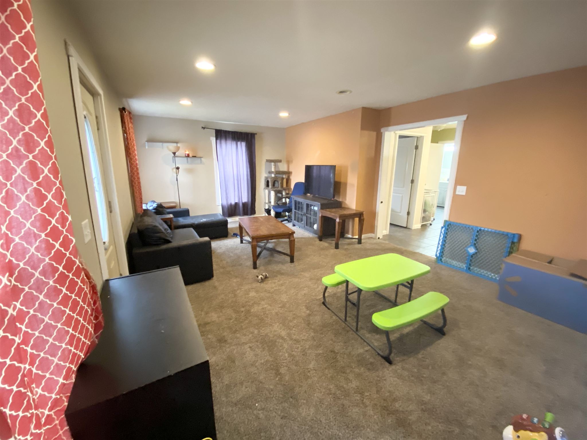 512 East Green Street Butler, IN 46721 - Photo 5 of 19
