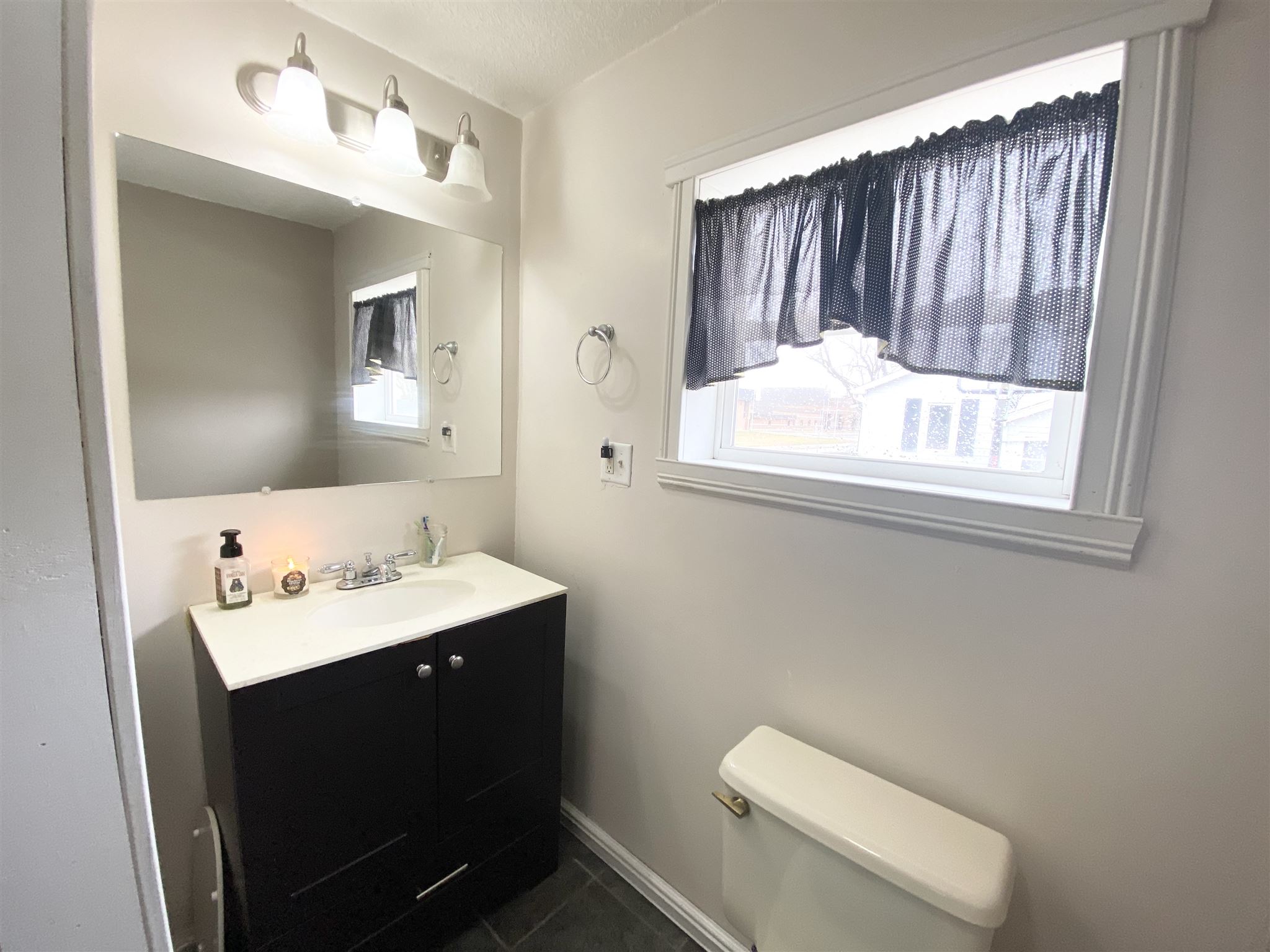 512 East Green Street Butler, IN 46721 - Photo 8 of 19