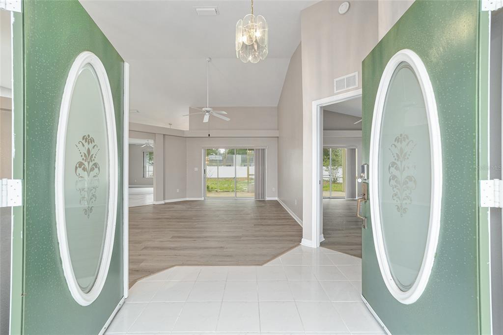 10061 Southwest 74th Terrace Ocala, FL 34476 - Photo 2 of 14