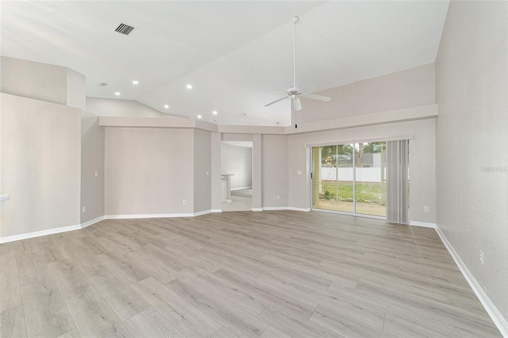 10061 Southwest 74th Terrace Ocala, FL 34476 - Photo 3 of 14