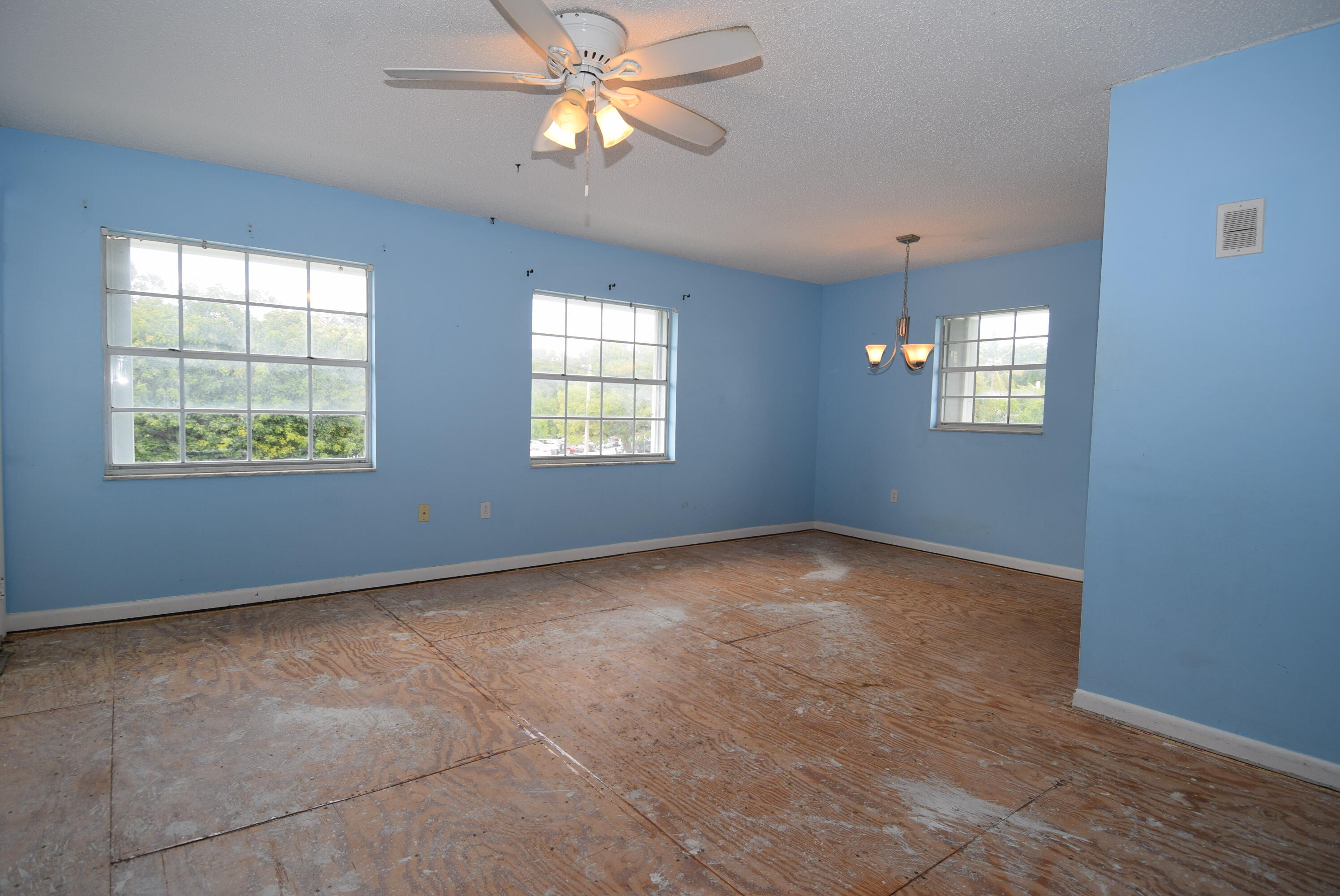 40 High Point Road, Unit F201 Tavernier, FL 33070 - Photo 5 of 11 a view of an empty room with a window
