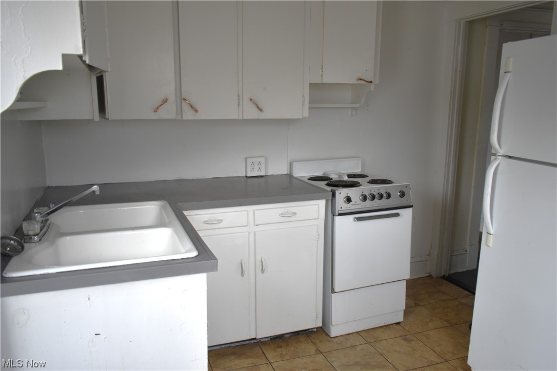 330 Spring Street Wooster, OH 44691 - Photo 12 of 13 Upstairs kitchen