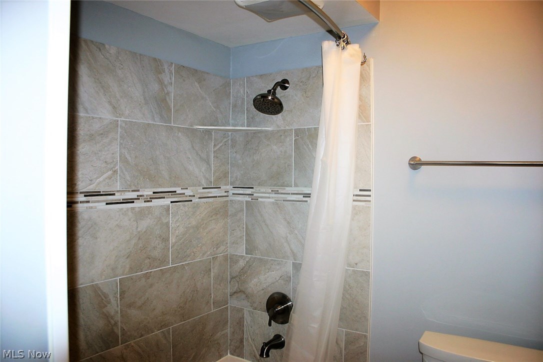 6841 Revere Road Cleveland, OH 44130 - Photo 15 of 31 2016-Full bath completely remodeled