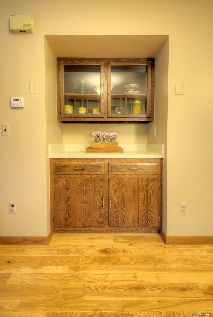 26101 Power Road Farmington, MI 48334 - Photo 10 of 21 Power Butlers pantry to kitchen.jpg